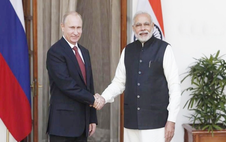 प्रधानमंत्री नरेन्‍द्र मोदी और रूस के राष्‍ट्रपति व्‍लादि‍मि‍र पुतिन आज नई दिल्‍ली में भारत-रूस वार्षिक शिखर बैठक में हिस्‍सा लेंगे