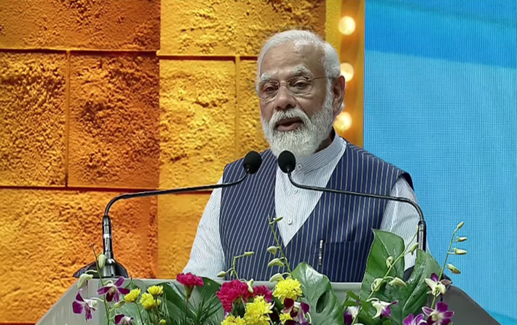 प्रधानमंत्री नरेन्‍द्र मोदी ने गोवा मुक्ति दिवस पर राज्‍य में कल साढे छह सौ करोड रुपए की विकास परियोजनाओं का उद्घाटन किया