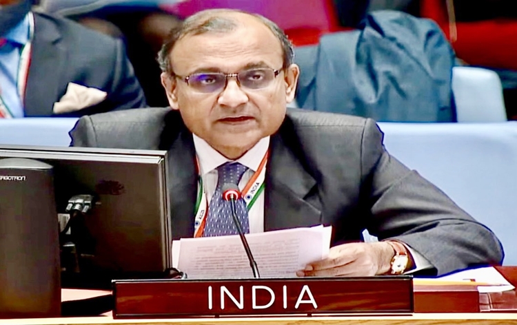 भारत ने संयुक्‍त राष्‍ट्र सुरक्षा परिषद में यूक्रेन में मानवीय संकट का मुद्दा उठाया, अविलम्‍ब संघर्षविराम और समस्‍या के समाधान के लिए संवाद तथा राजनयिक मार्ग पर लौटने की अपील की
