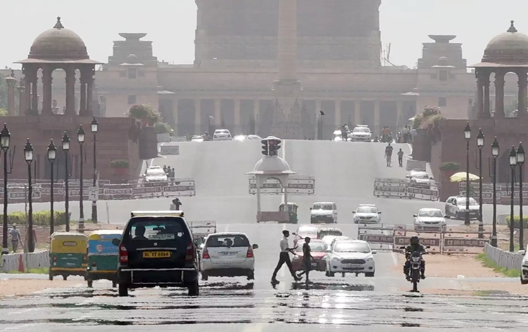 मौसम विभाग के अनुसार अगले पांच दिनों में गुजरात, राजस्‍थान, महाराष्‍ट्र, छत्‍तीसगढ, झारखण्‍ड, बिहार, तेलंगाना और देश के कुछ हिस्‍सो में लू का प्रकोप जारी रहेगा