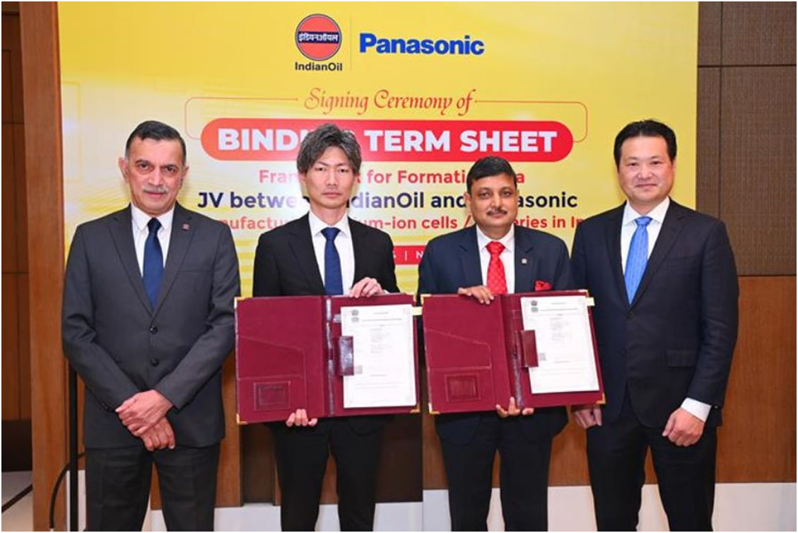 इंडियन ऑयल और पैनासोनिक ने भारत में लिथियम-आयन सेल विनिर्माण के लिए साझेदारी की
